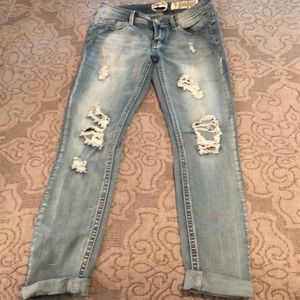 Indigo Rein Distressed Jeans